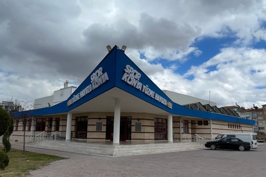 Spor Konya Yüzme Havuzu